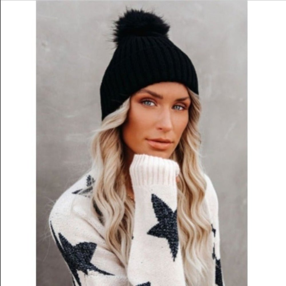 ☀️Knit Pom Beanie☀️